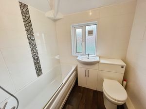 Bathroom - click for photo gallery